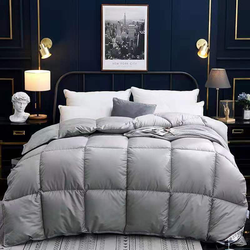 🛏️ Edredón de Plumas de Ganso – Invierno Cálido y Suave