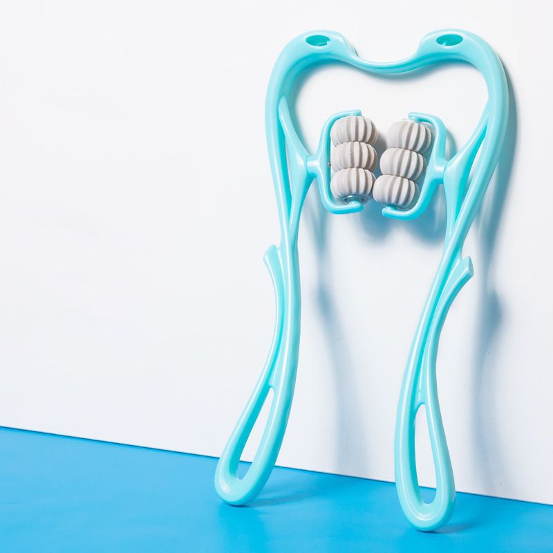 Masajeador cervical manual de 6 ruedas — Rodillo ergonómico con gua sha de jade natural