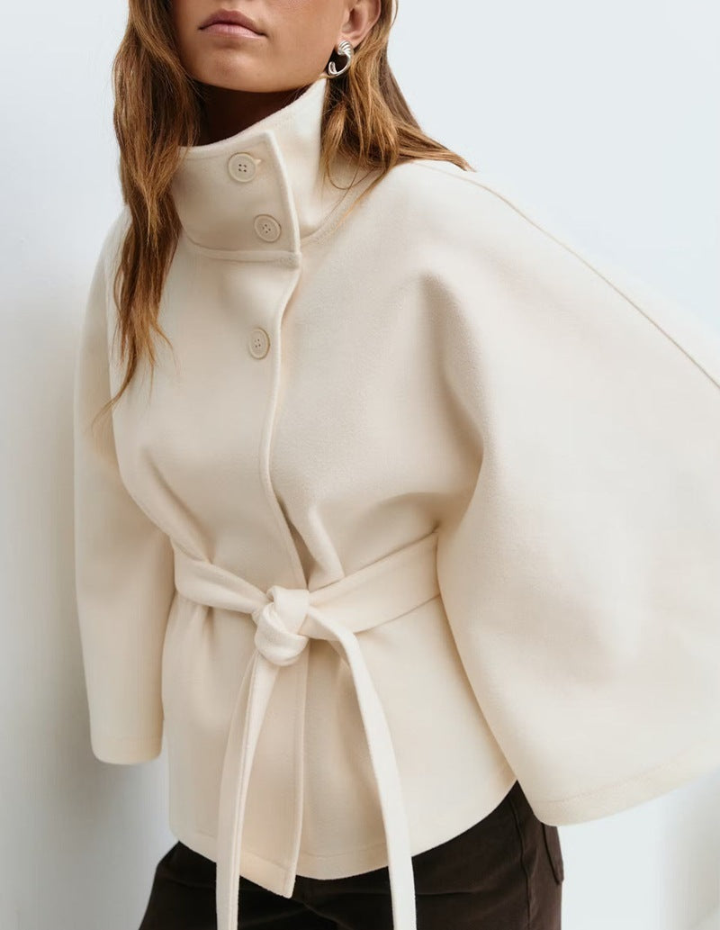 🧥 Abrigo de Invierno con Cuello Alto y Mangas Murciélago – Elegancia y Estilo 2026 ❄️✨ | Con Cinturón y Botones Decorativos