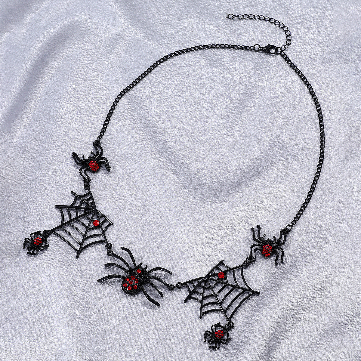 🕷️🕸️ Collar Araña y Telaraña 2026 – Joyería de Halloween con Estilo Gótico y Elegante 💎🖤