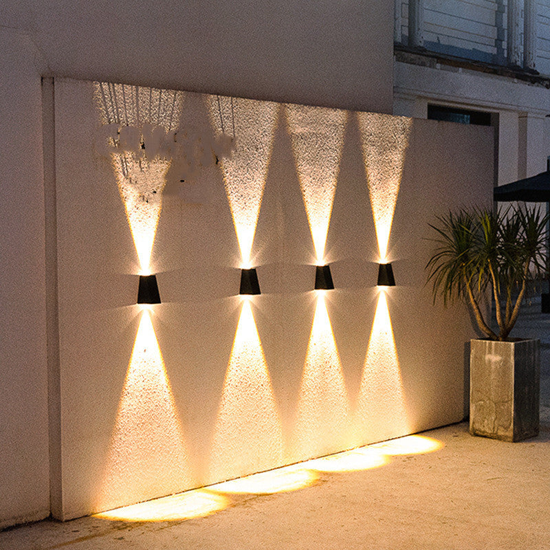 Aplique Solar Impermeable IP65 – Iluminación Automática para Pasillos y Entradas Exteriores