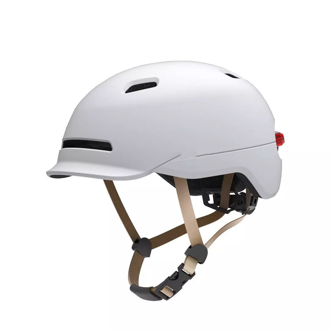 Casco inteligente con luz LED trasera – Seguridad urbana con batería recargable