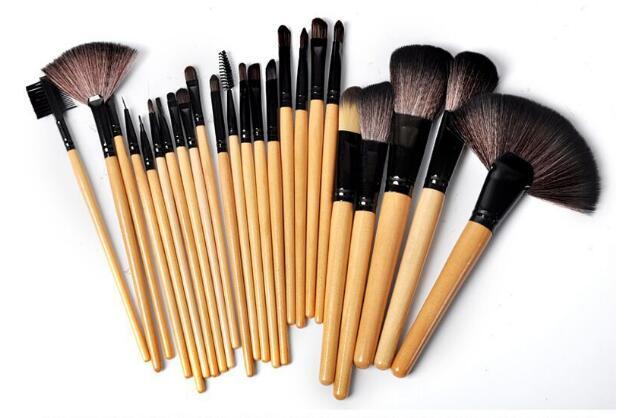 Set de 24 Brochas de Maquillaje Profesional con Bolsa de Almacenamiento