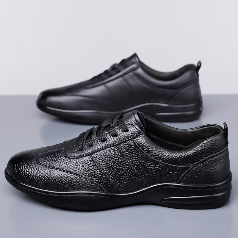 Zapatos casuales de hombre — Estilo coreano en cuero de primera capa con perforaciones modernas