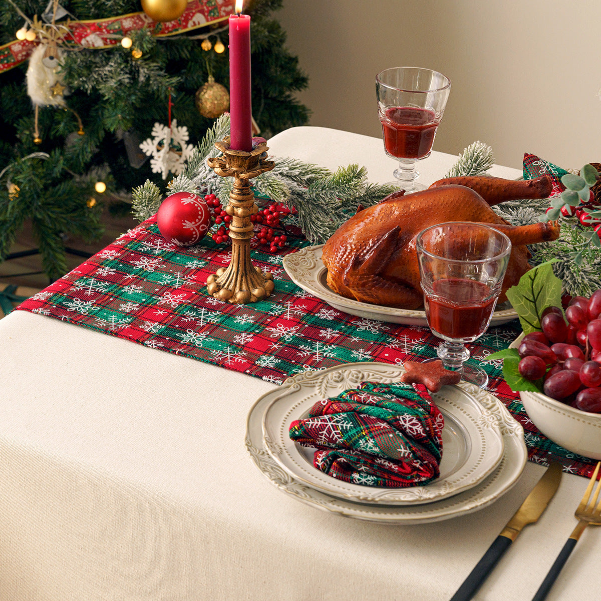 Camino de mesa navideño nórdico de PET con diseño a cuadros en varios colores y tamaños para decoración de comedor