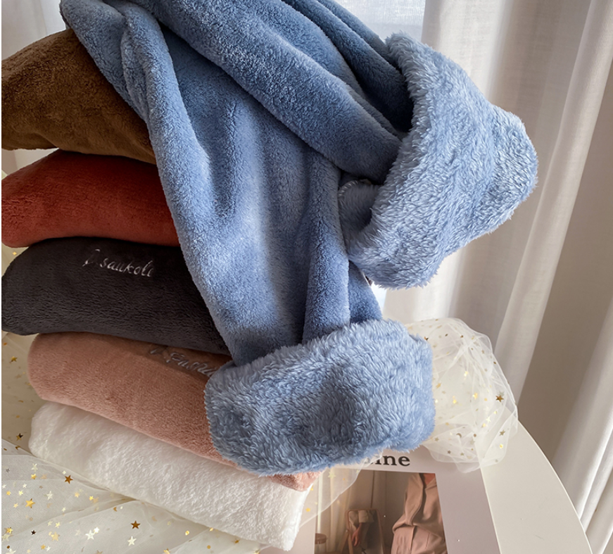 Pijama de mujer coral velvet — Conjunto cálido y suave de dos piezas