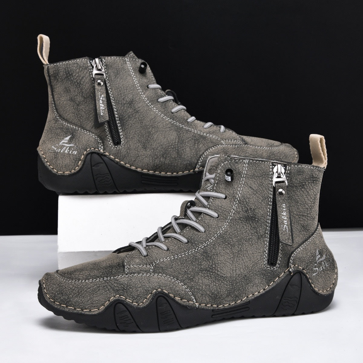 Botines altos de hombre en piel sintética — Estilo Martin artesanal con cremallera lateral