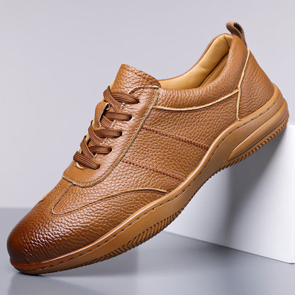Zapatos casuales de hombre — Estilo coreano en cuero de primera capa con perforaciones modernas