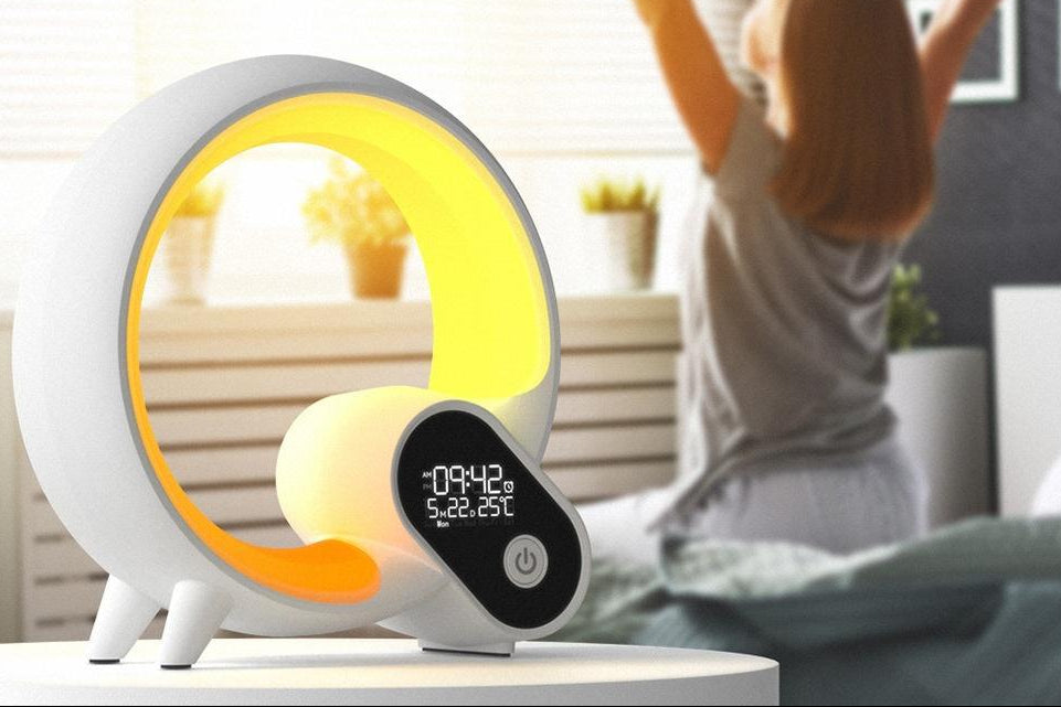 despertador inteligente Q con 90 LEDs RGBCW luz ambiental y sonidos de ruido blanco controlable por app y control remoto