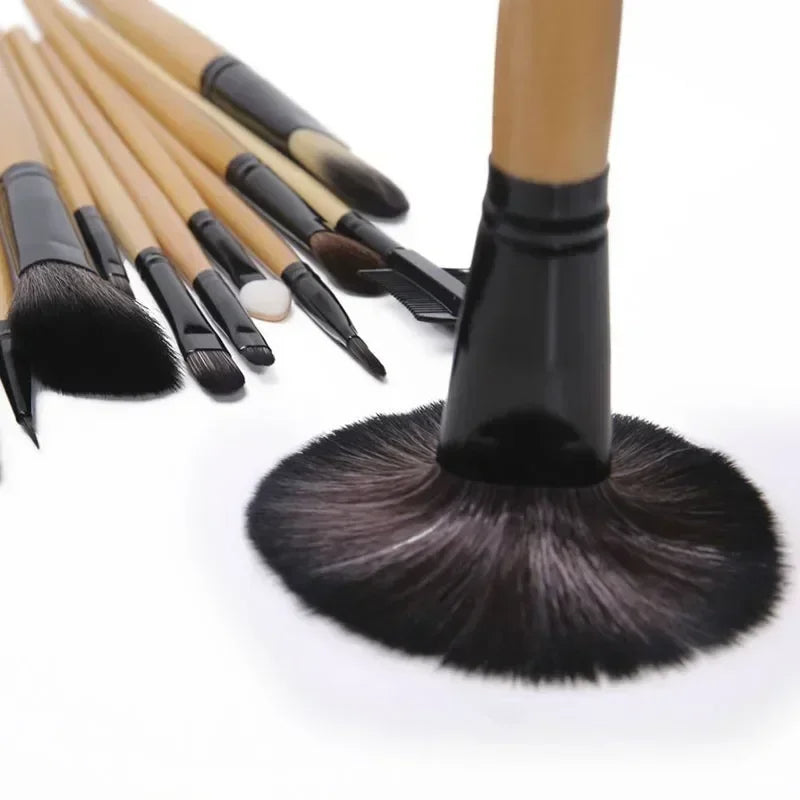 Set de 24 Brochas de Maquillaje Profesional con Bolsa de Almacenamiento