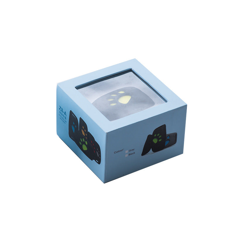 Localizador GPS para perros y gatos modelo Z8-A, resistente al agua, con precisión de 5–15 metros y geocerca para seguimiento en tiempo real.