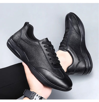 Zapatos casuales de hombre — Estilo coreano en cuero de primera capa con perforaciones modernas