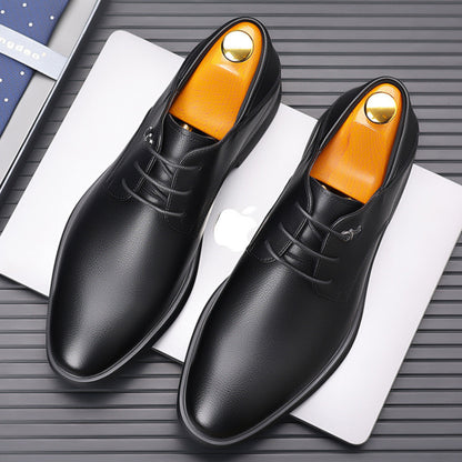 Zapatos de vestir para hombre — Estilo británico en piel suave con punta afilada
