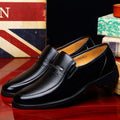 Zapatos de hombre en cuero suave — Estilo business casual con puntera reforzada