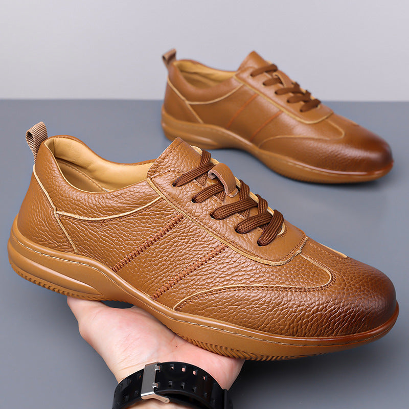 Zapatos casuales de hombre — Estilo coreano en cuero de primera capa con perforaciones modernas