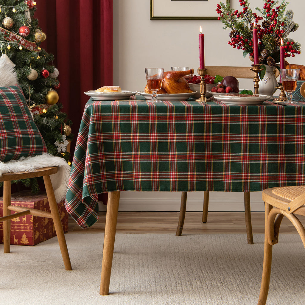 Mantel navideño nórdico de poliéster con diseño a cuadros y copos de nieve disponible en varios tamaños para decoración de mesa
