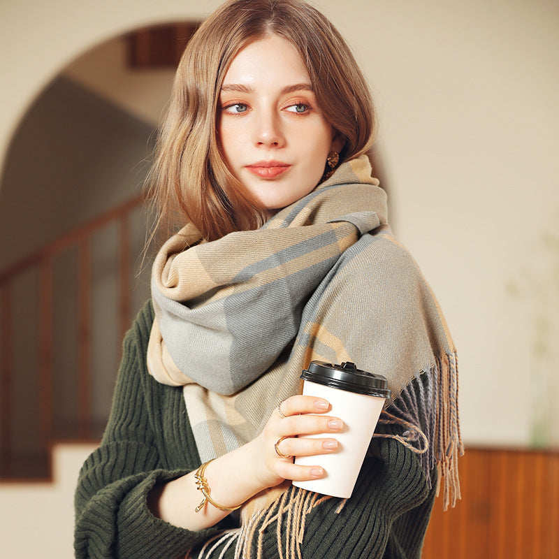 Bufanda de invierno para mujer de imitación cashmere con textura gruesa, diseño largo con flecos y tejido suave para mantener el calor.