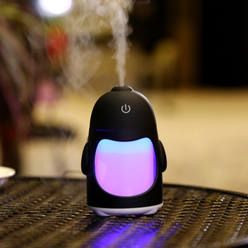 Humidificador ultrasónico de pingüino con depósito de 400 ml y luz LED para habitaciones pequeñas.
