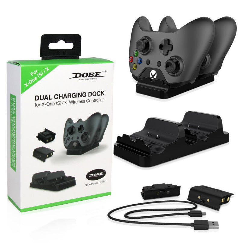 Kit de carga dual para mandos Xbox One con base USB, dos baterías recargables y diseño compacto en ABS para sesiones de juego continuas y uso diario.