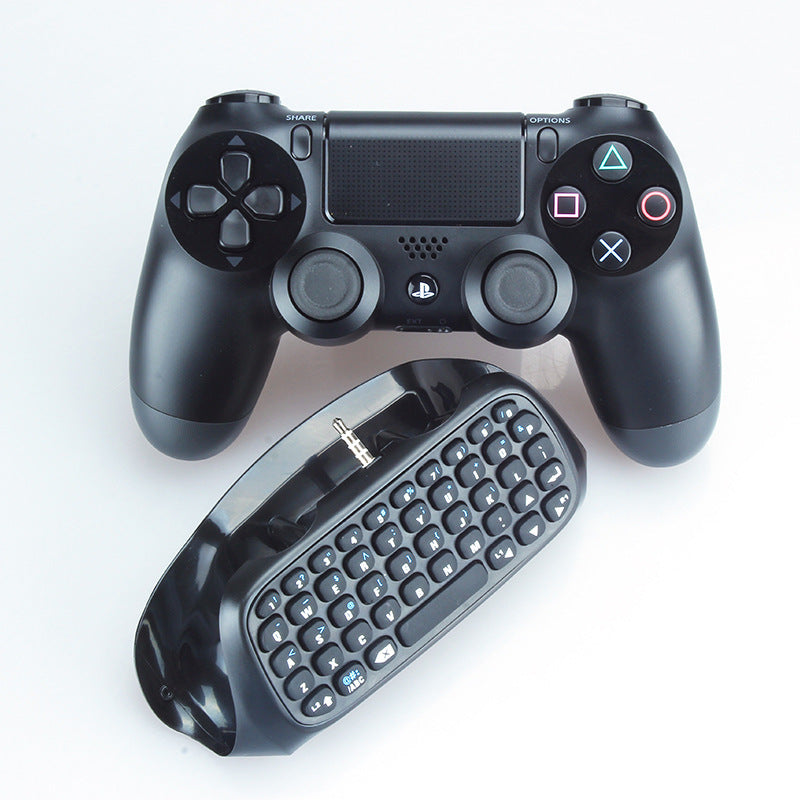 Teclado Bluetooth integrado para mando PS4, diseño compacto en ABS con teclas dedicadas, batería de litio 200 mAh y conexión inalámbrica estable para mensajería y navegación.