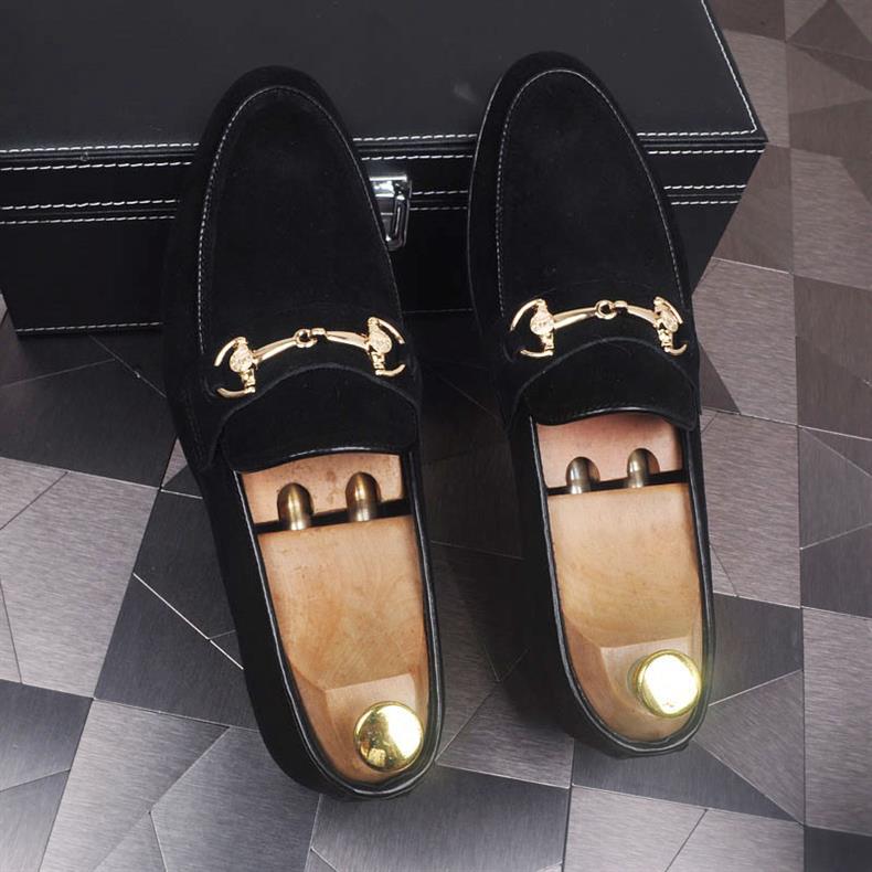 Mocasines slip-on de cuero para hombre — Estilo casual con punta cuadrada y suela plana