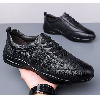 Zapatos casuales de hombre — Estilo coreano en cuero de primera capa con perforaciones modernas
