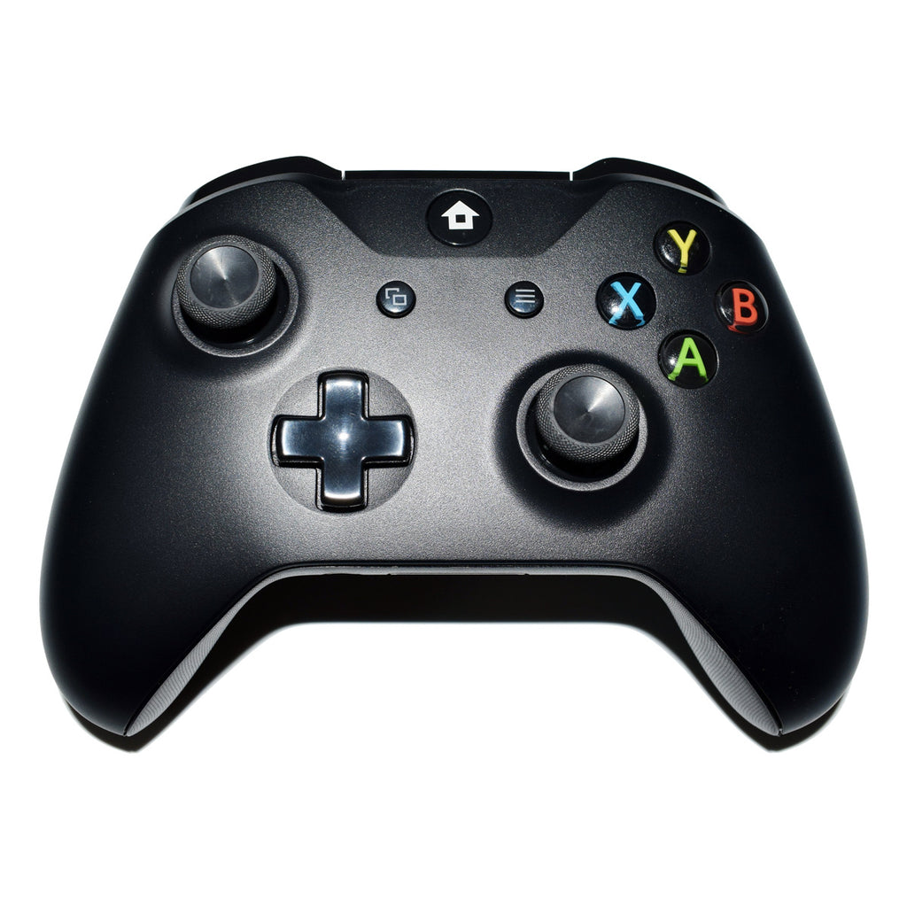 Mando inalámbrico con vibración y diseño ergonómico para juegos en consola.