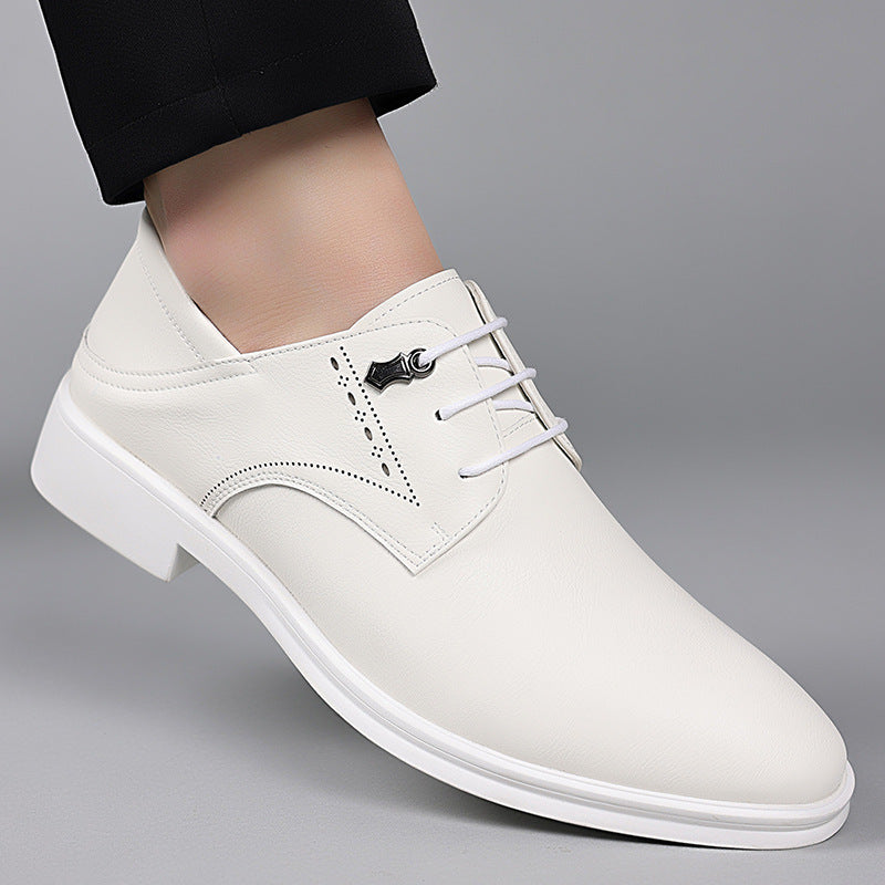Zapatos de vestir para hombre — Estilo británico en piel suave con punta afilada