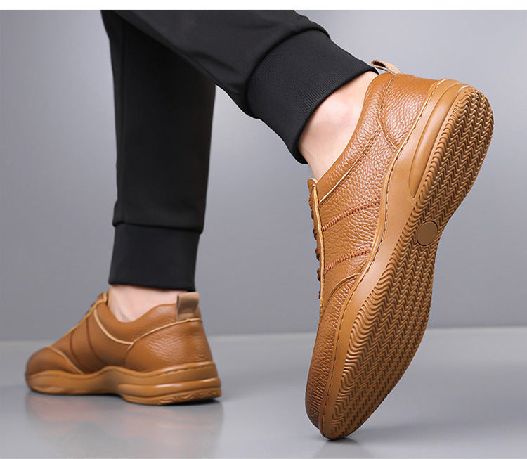 Zapatos casuales de hombre — Estilo coreano en cuero de primera capa con perforaciones modernas