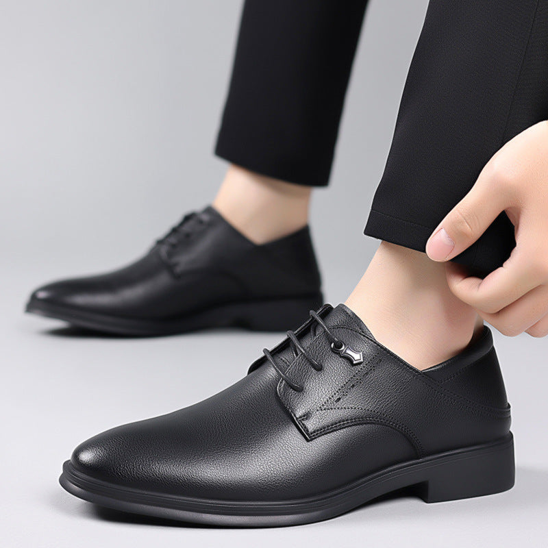 Zapatos de vestir para hombre — Estilo británico en piel suave con punta afilada