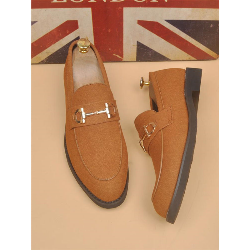 Zapatos de hombre en cuero sintético — Estilo coreano con punta afilada y plantilla elevadora