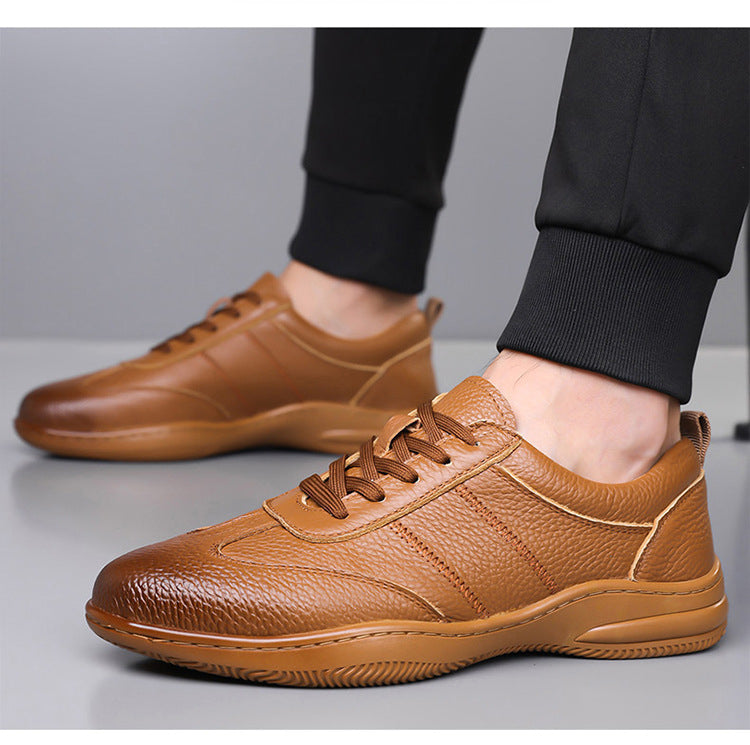 Zapatos casuales de hombre — Estilo coreano en cuero de primera capa con perforaciones modernas